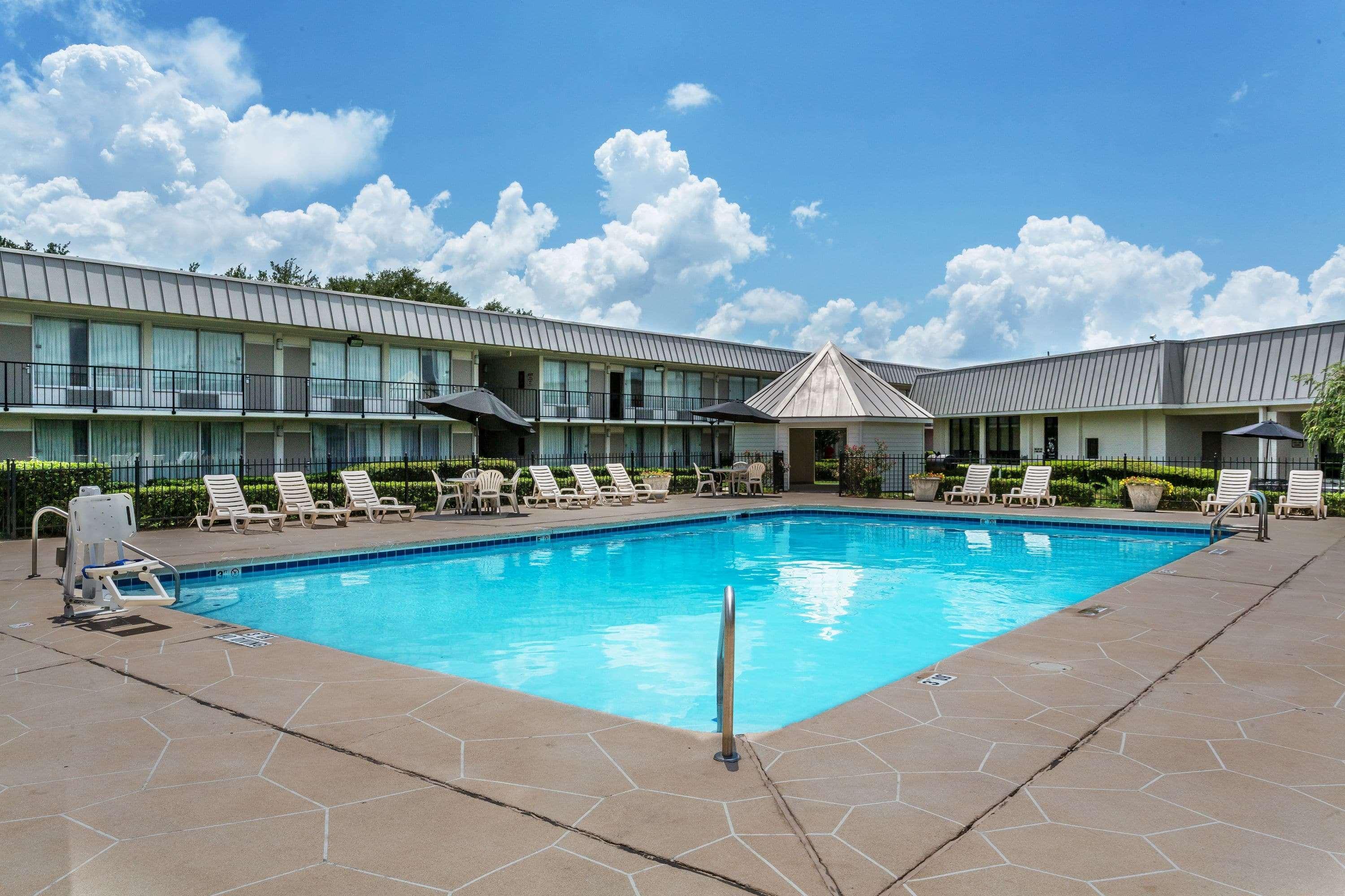 Hotel Ramada By Wyndham Houma Exterior foto