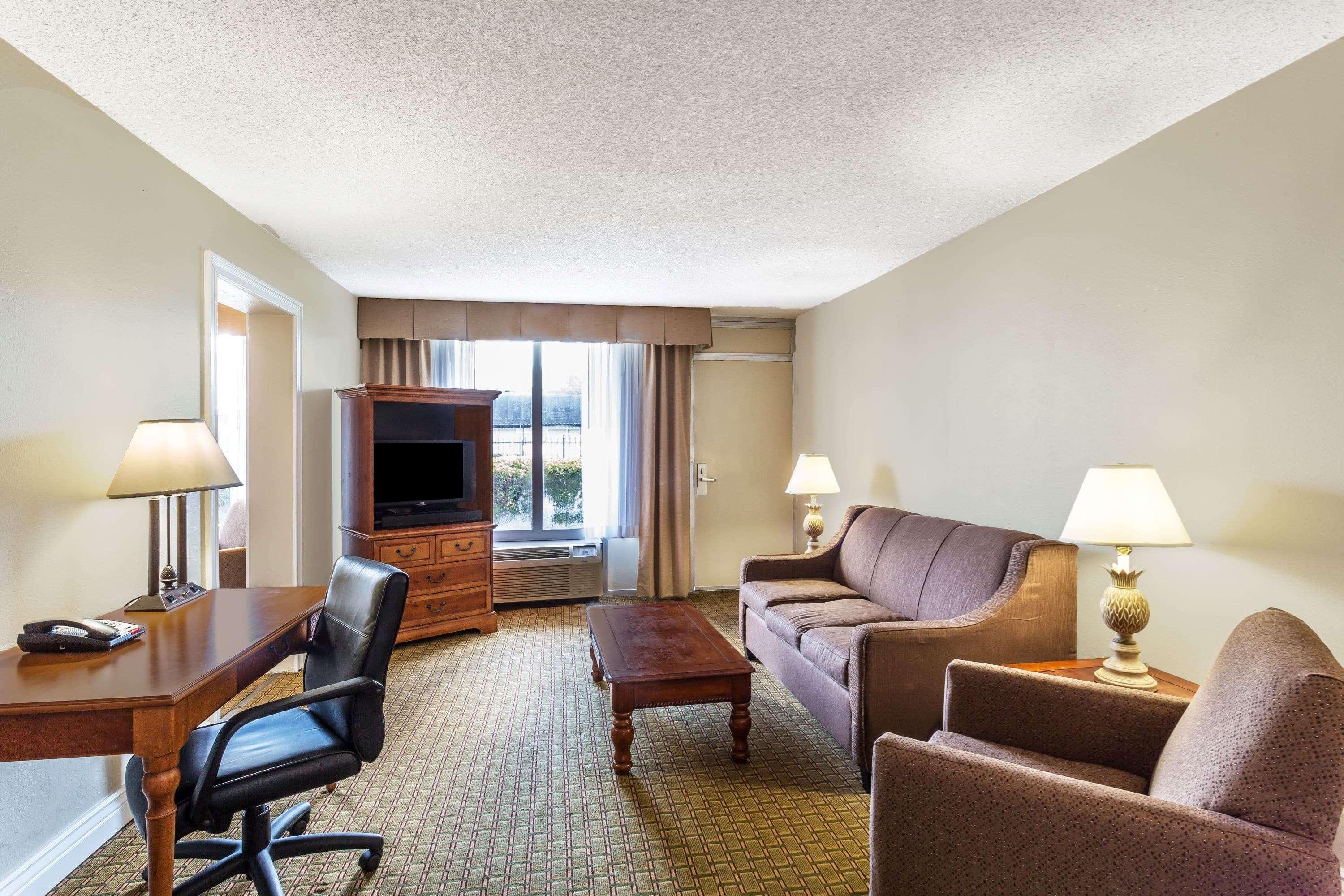 Hotel Ramada By Wyndham Houma Exterior foto