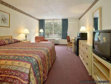 Hotel Ramada By Wyndham Houma Exterior foto